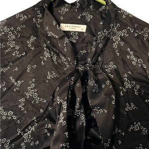 Equipment femme Natalia dress, tie neck. EUC silk, b&w size S